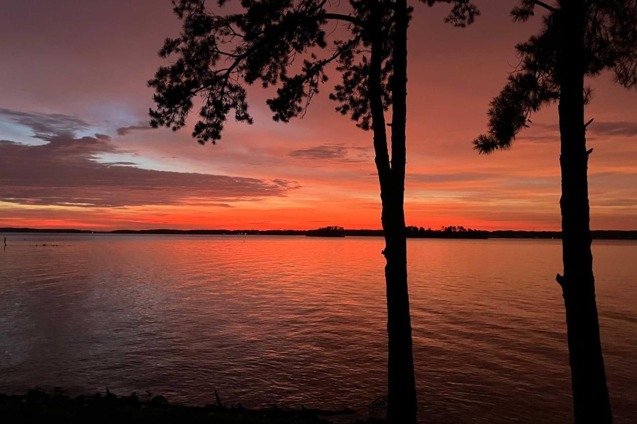 Gilbert Lakefront Retreat With Private Dock! Hollywood Point Экстерьер фото